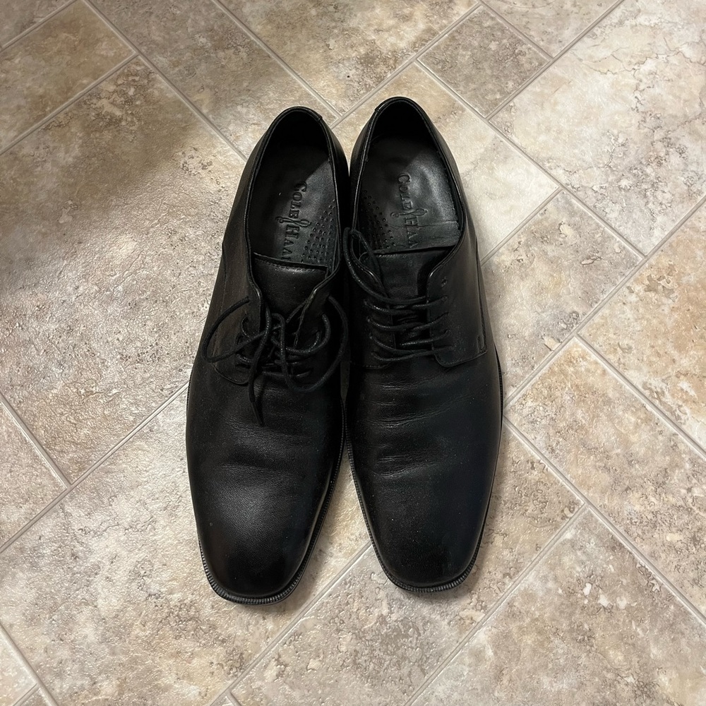 Cole HAAN dress shoe black leather size 8.5 men
